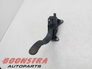 Używane Pedal gazu Toyota Yaris IV (P21/PA1/PH1) 1.5 12V Hybrid 115 Cena € 24,95 Procedura marży oferowane przez Boonstra Autoparts