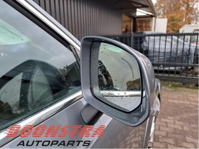 Skärmspegel, höger från en Volvo XC90 II 2.0 D5 16V AWD 2015