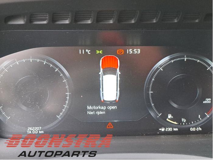 Motor från en Volvo XC90 II 2.0 D5 16V AWD 2015