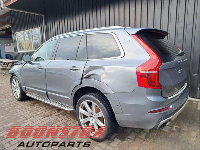 Drivaxel, vänster bak från en Volvo XC90 II 2.0 D5 16V AWD 2015
