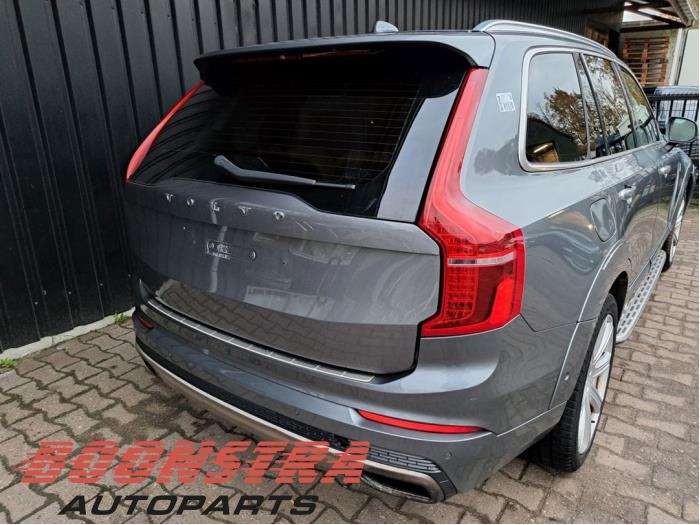 Luftfjädringsmodul från en Volvo XC90 II 2.0 D5 16V AWD 2015