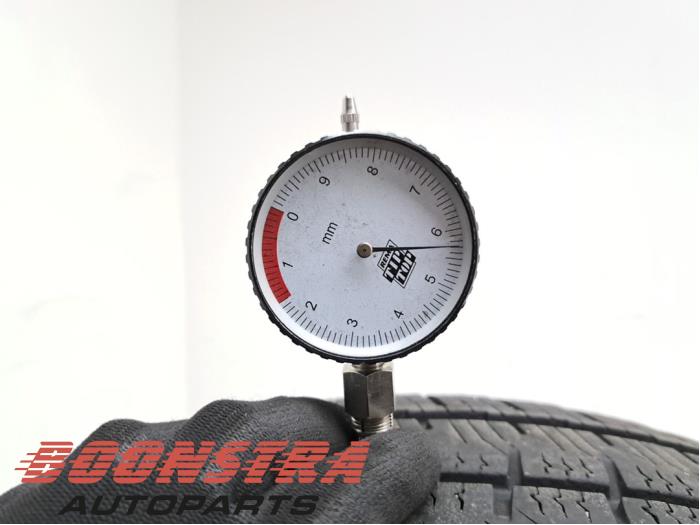 Hjul + däck från en Renault Trafic (1FL/2FL/3FL/4FL) 2.0 dCi 16V 110 2023