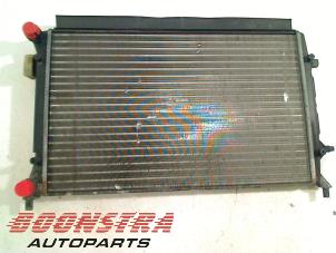 Begagnade Kylare Volkswagen Golf VI Variant (AJ5/1KA) 1.6 Pris € 29,95 Marginaltabell erbjuds av Boonstra Autoparts