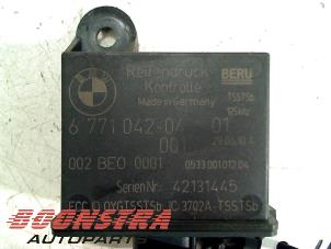 Begagnade Däcktrycksantenn BMW 5 serie (E60) 530d 24V Pris € 24,95 Marginaltabell erbjuds av Boonstra Autoparts