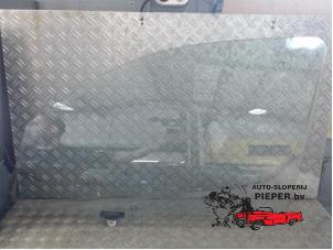 Gebruikte Portierruit 4Deurs links-voor Daihatsu YRV (M2) Prijs € 36,75 Margeregeling aangeboden door Autosloperij Pieper BV