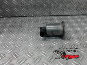 Używane Zawór EGR Renault Trafic New (FL) 1.9 dCi 100 16V Cena € 36,75 Procedura marży oferowane przez Autosloperij Pieper BV