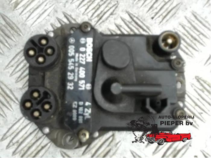 Tändningsmodul från en Mercedes 190E/D