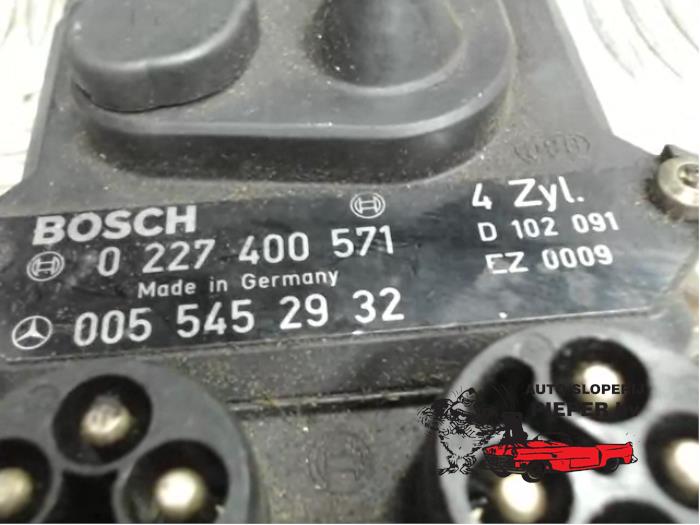 Tändningsmodul från en Mercedes 190E/D
