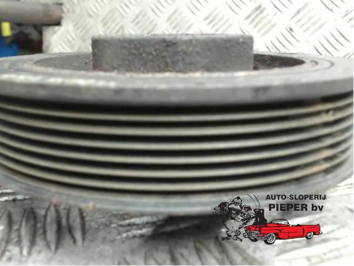 Remskiva, vevaxel från en Honda Civic (FK/FN) 1.8i VTEC 16V 2011