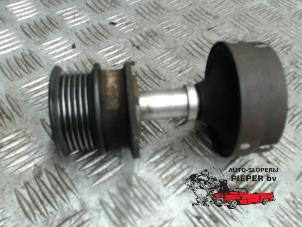 Begagnade Generatorremskiva Ford Focus 1 Wagon 1.8 TDdi Pris € 21,00 Marginaltabell erbjuds av Autosloperij Pieper BV