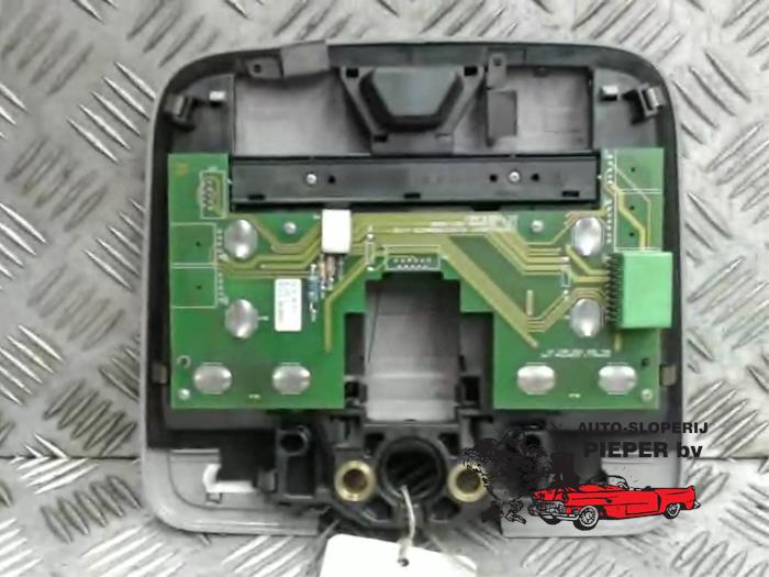 Innerbelysning, fram från en Volvo V70 (SW) 2.4 20V 140 2001