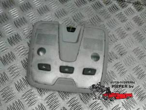 Gebruikte Binnenverlichting voor Volvo V70 (SW) 2.4 20V 140 Prijs € 21,00 Margeregeling aangeboden door Autosloperij Pieper BV