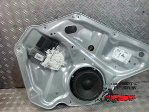 Begagnade Fönstermekanism för bakre dörr, 4-dörrars, höger Volkswagen Golf VI Variant (AJ5/1KA) 1.2 TSI BlueMotion Pris € 42,00 Marginaltabell erbjuds av Autosloperij Pieper BV