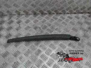 Gebruikte Ruitenwisserarm achter Seat Altea (5P1) 1.6 Prijs € 10,50 Margeregeling aangeboden door Autosloperij Pieper BV