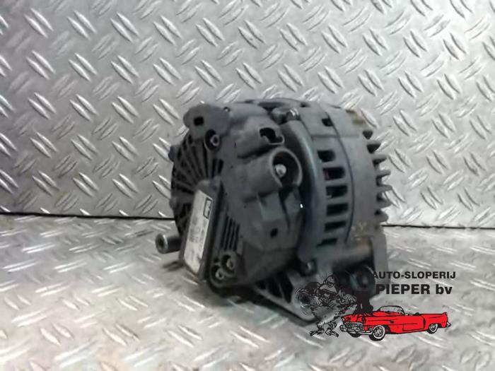 Dynamo från en Fiat Scudo (270) 2.0 D Multijet 2008