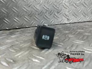 Gebruikte Schakelaar handrem Volkswagen Passat Variant (3C5) 2.0 TDI 16V 140 Prijs op aanvraag aangeboden door Autosloperij Pieper BV