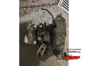 Begagnade Växellåda Opel Corsa D 1.2 16V Pris på förfrågan erbjuds av Autosloperij Pieper BV