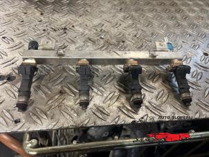 Używane Listwa wtryskowa Opel Corsa D 1.2 16V Cena na żądanie oferowane przez Autosloperij Pieper BV
