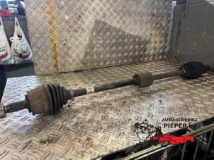 Gebruikte Cardanas rechts-voor (VWA) Opel Corsa D 1.2 16V Prijs op aanvraag aangeboden door Autosloperij Pieper BV