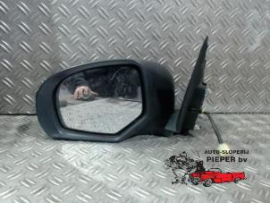 Gebruikte Buitenspiegel links Suzuki Swift (ZA/ZC/ZD) 1.2 16V Prijs € 131,25 Margeregeling aangeboden door Autosloperij Pieper BV