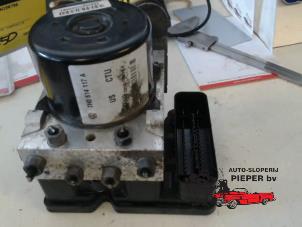 Gebruikte ABS Pomp Volkswagen Transporter T5 2.5 TDi PF Prijs € 577,50 Margeregeling aangeboden door Autosloperij Pieper BV