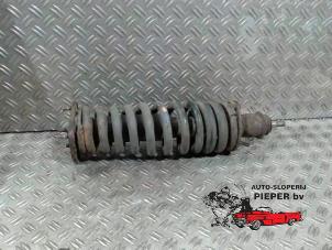 Begagnade Stötdämparstång, höger bak Mercedes ML I (163) 500 5.0 V8 24V Pris på förfrågan erbjuds av Autosloperij Pieper BV