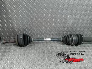 Używane Os napedowa prawy przód Volkswagen Transporter T5 1.9 TDi Cena na żądanie oferowane przez Autosloperij Pieper BV