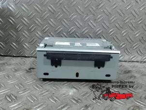 Begagnade Radio Ford Fiesta 6 (JA8) 1.25 16V Pris € 94,50 Marginaltabell erbjuds av Autosloperij Pieper BV