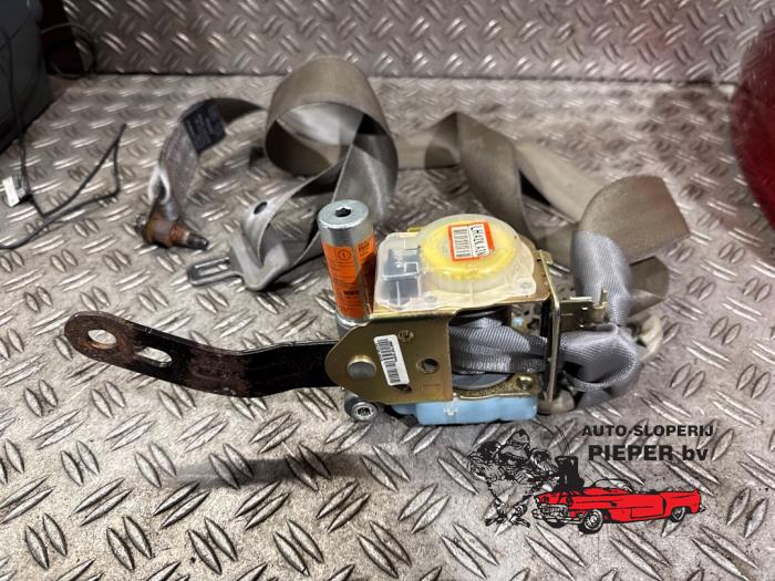 Främre säkerhetsbälte, vänster från en Kia Picanto (BA) 1.1 12V 2006