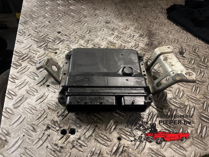 Dator, motorstyrning från en Toyota Yaris II (P9) 1.33 16V Dual VVT-I 2009