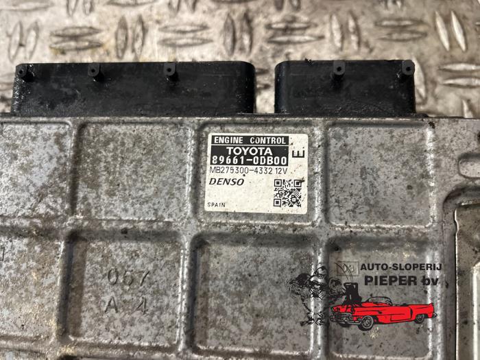 Dator, motorstyrning från en Toyota Yaris II (P9) 1.33 16V Dual VVT-I 2009