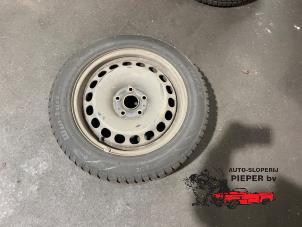 Begagnade Hjuluppsättning + vinterdäck Volkswagen Passat (3C2) Pris på förfrågan erbjuds av Autosloperij Pieper BV