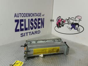 Begagnade Höger airbag (instrumentbräda) Mercedes S (W220) 3.2 S-320 18V Pris € 47,25 Marginaltabell erbjuds av Zelissen V.O.F. autodemontage