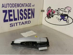 Gebruikte Deurgreep 4Deurs rechts-voor Opel Insignia Sports Tourer 1.6 CDTI 16V 136 Prijs € 36,75 Margeregeling aangeboden door Zelissen V.O.F. autodemontage