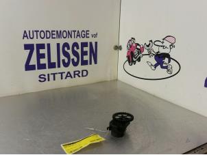 Gebruikte Kachelklep Motor Opel Insignia Sports Tourer 1.6 CDTI 16V 136 Prijs € 31,50 Margeregeling aangeboden door Zelissen V.O.F. autodemontage