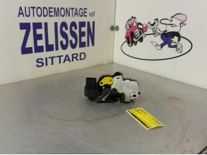 Gebruikte Slotmechaniek Portier 4Deurs links-voor Opel Insignia Sports Tourer 1.6 CDTI 16V 136 Prijs € 47,25 Margeregeling aangeboden door Zelissen V.O.F. autodemontage