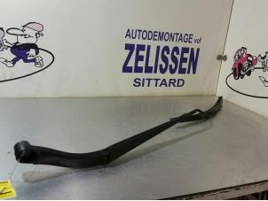 Gebruikte Ruitenwisserarm voor Opel Insignia Sports Tourer 1.6 CDTI 16V 136 Prijs € 36,75 Margeregeling aangeboden door Zelissen V.O.F. autodemontage