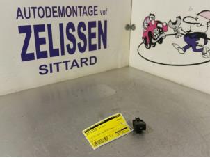 Gebruikte Airbag Sensor Opel Insignia Sports Tourer 1.6 CDTI 16V 136 Prijs € 36,75 Margeregeling aangeboden door Zelissen V.O.F. autodemontage