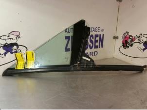 Begagnade Extra fönster, 2-dörrars, höger fram BMW Z3 Roadster (E36/7) 1.9 Pris € 31,50 Marginaltabell erbjuds av Zelissen V.O.F. autodemontage