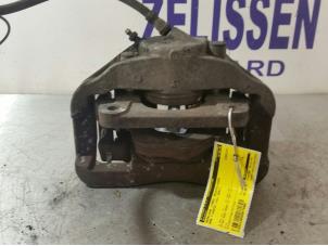 Używane Zacisk hamulcowy prawy przód BMW 7 serie (E65/E66/E67) 735i,Li 3.6 V8 32V Cena € 68,25 Procedura marży oferowane przez Zelissen V.O.F. autodemontage