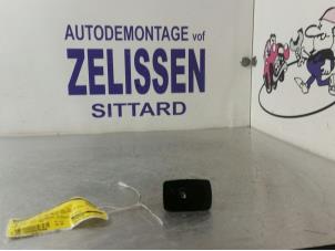 Gebruikte Schakelaar Elektrisch Raam BMW 3 serie (E92) 325i Prijs € 21,00 Margeregeling aangeboden door Zelissen V.O.F. autodemontage