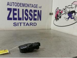 Gebruikte Kachelklep Motor BMW X1 (E84) sDrive 18d 2.0 16V Prijs € 21,00 Margeregeling aangeboden door Zelissen V.O.F. autodemontage