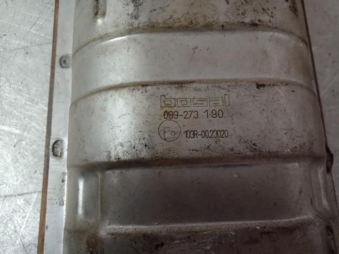 Katalytisk avgasrenare från en Mitsubishi Carisma 1.8 GDI 16V 2000