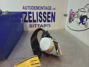 Begagnade Bakre säkerhetsbälte, vänster Ford Focus 3 1.6 Ti-VCT 16V 125 Pris € 78,75 Marginaltabell erbjuds av Zelissen V.O.F. autodemontage