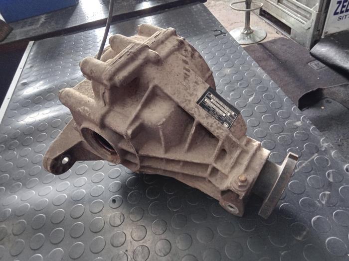 Bakre differential från en Mercedes-Benz ML I (163) 270 2.7 CDI 20V 2001