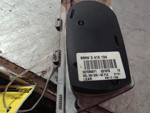 Gebruikte Licht Schakelaar BMW X3 (E83) 2.0 16V Prijs € 42,00 Margeregeling aangeboden door Zelissen V.O.F. autodemontage