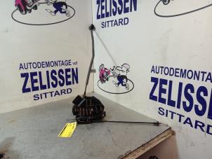Gebruikte Deurslot Mechaniek 4Deurs links-voor Ford Focus 3 1.6 TDCi Prijs € 52,50 Margeregeling aangeboden door Zelissen V.O.F. autodemontage