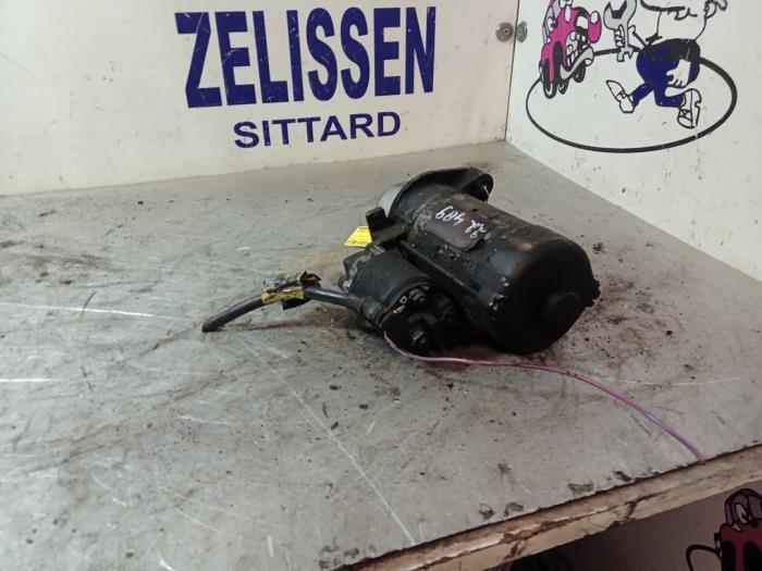 Startmotor från en Mercedes-Benz ML I (163) 270 2.7 CDI 20V 2001