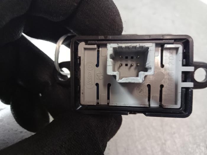 Tempomaat Bediening van een Renault Megane III Grandtour (KZ) 1.4 16V TCe 130 2010