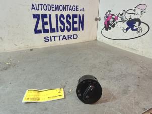 Gebruikte Schakelaar Licht Volkswagen Eos (1F7/F8) Prijs € 21,00 Margeregeling aangeboden door Zelissen V.O.F. autodemontage